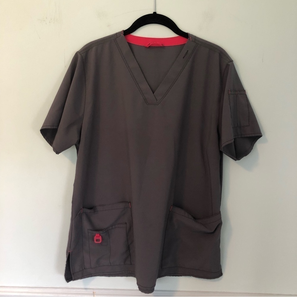 Carhartt Force Gray & Pink Short Sleeve Scrub Top with Pockets Size Medium